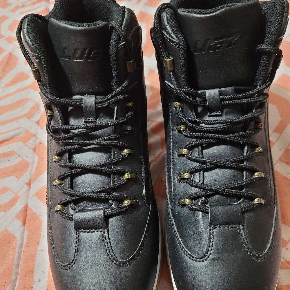 Lugz - Picture 2 of 2